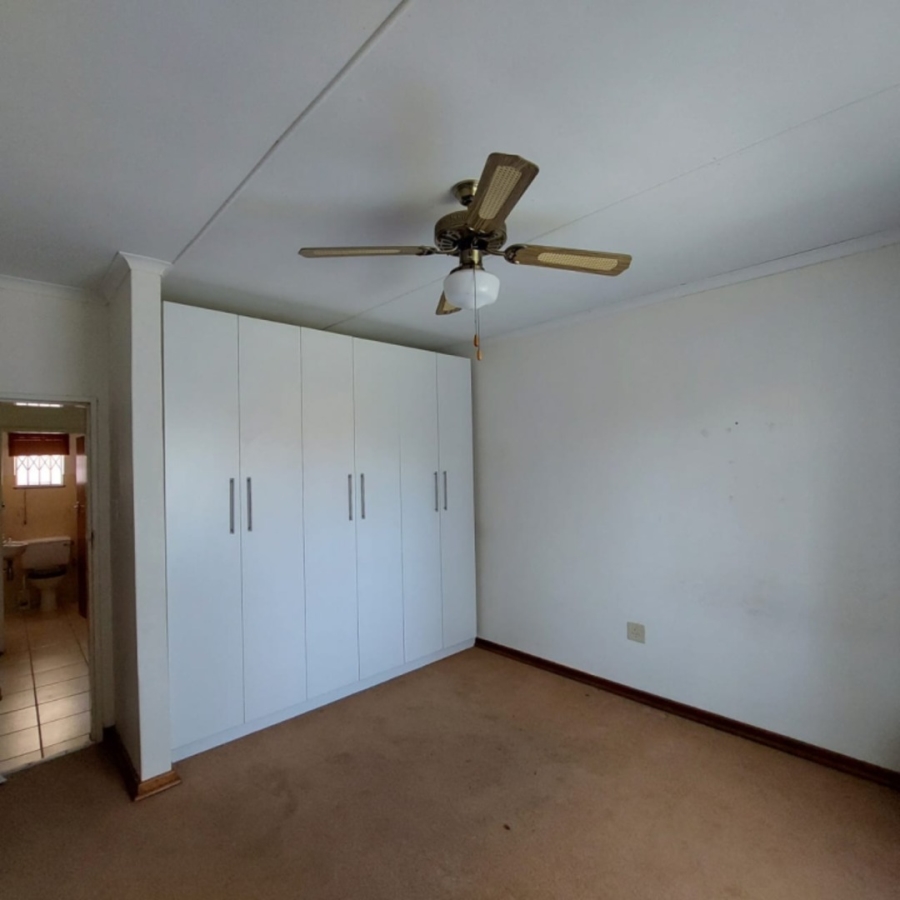 4 Bedroom Property for Sale in Kaffrarian Heights Eastern Cape